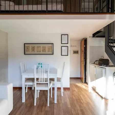 Apartment Cadorna Center Studio-by Flatscollection Milan