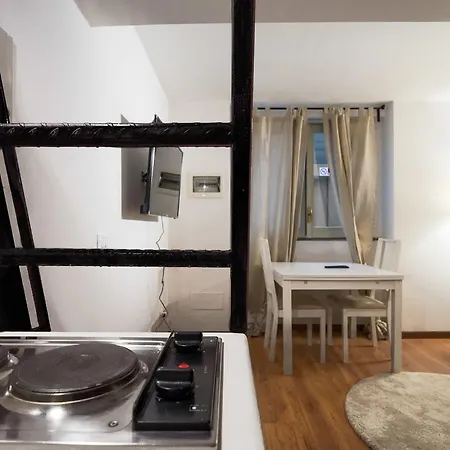 Apartment Cadorna Center Studio-by Flatscollection